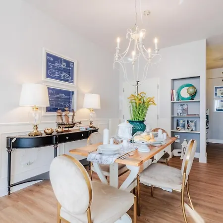 Apartment Appartmento Fronte Mare Con Garage Esclusivo Lido di Camaiore