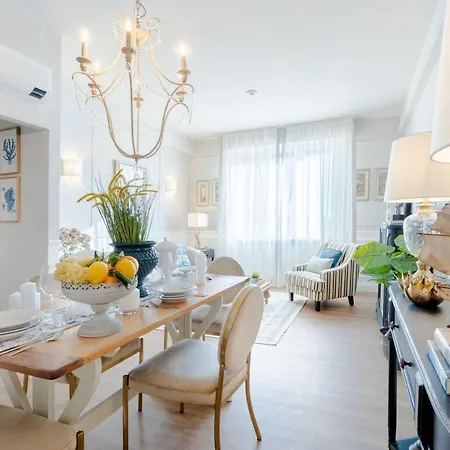 Apartment Appartmento Fronte Mare Con Garage Esclusivo Lido di Camaiore