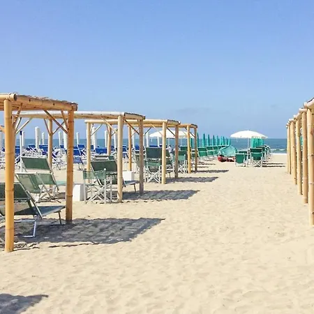 Appartmento Fronte Mare Con Garage Esclusivo Lejlighed Lido di Camaiore